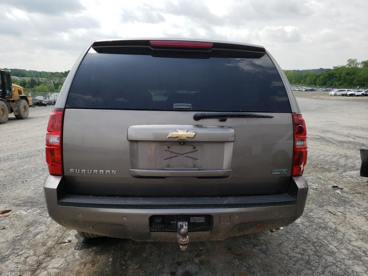2011 Chevrolet Suburban C1500 Ls VIN: 1GNSCHE02BR181423 Lot: 57091475