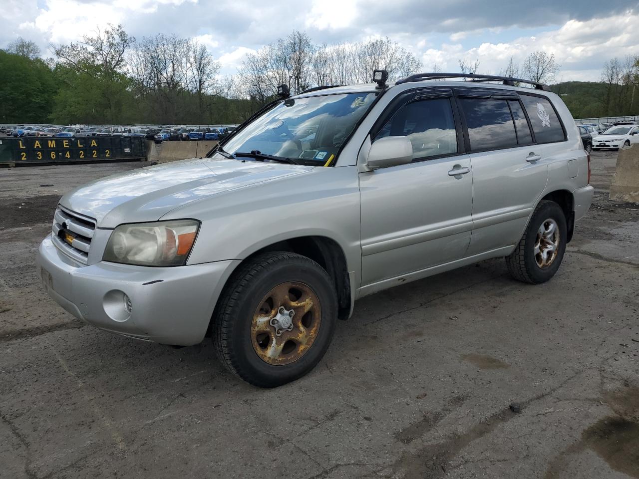 2004 Toyota Highlander for Sale in Marlboro, NY - Minor Dent/Scratches