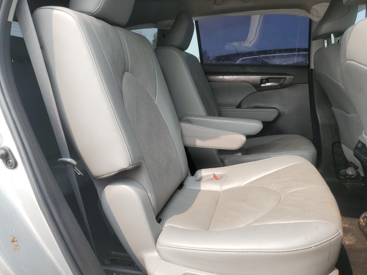 2022 Toyota Highlander Platinum VIN: 5TDFZRBH7NS215094 Lot: 58805075