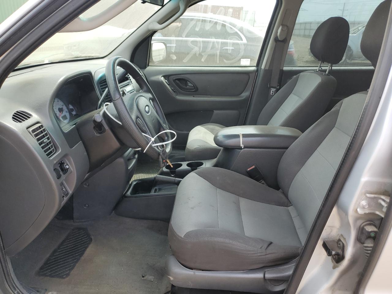2004 Ford Escape Xls VIN: 1FMYU02134KA88982 Lot: 57037915