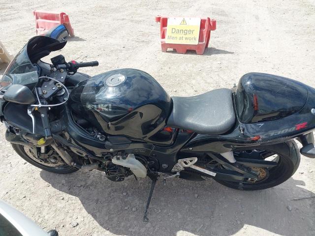 2002 SUZUKI GSX 1300 R