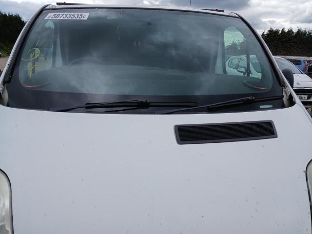 2008 VAUXHALL VIVARO 270