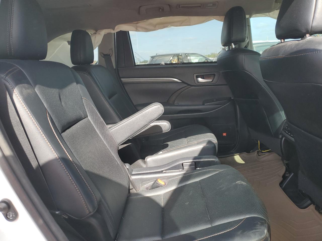 2017 Toyota Highlander Hybrid Limited VIN: 5TDDGRFH1HS025142 Lot: 57107425