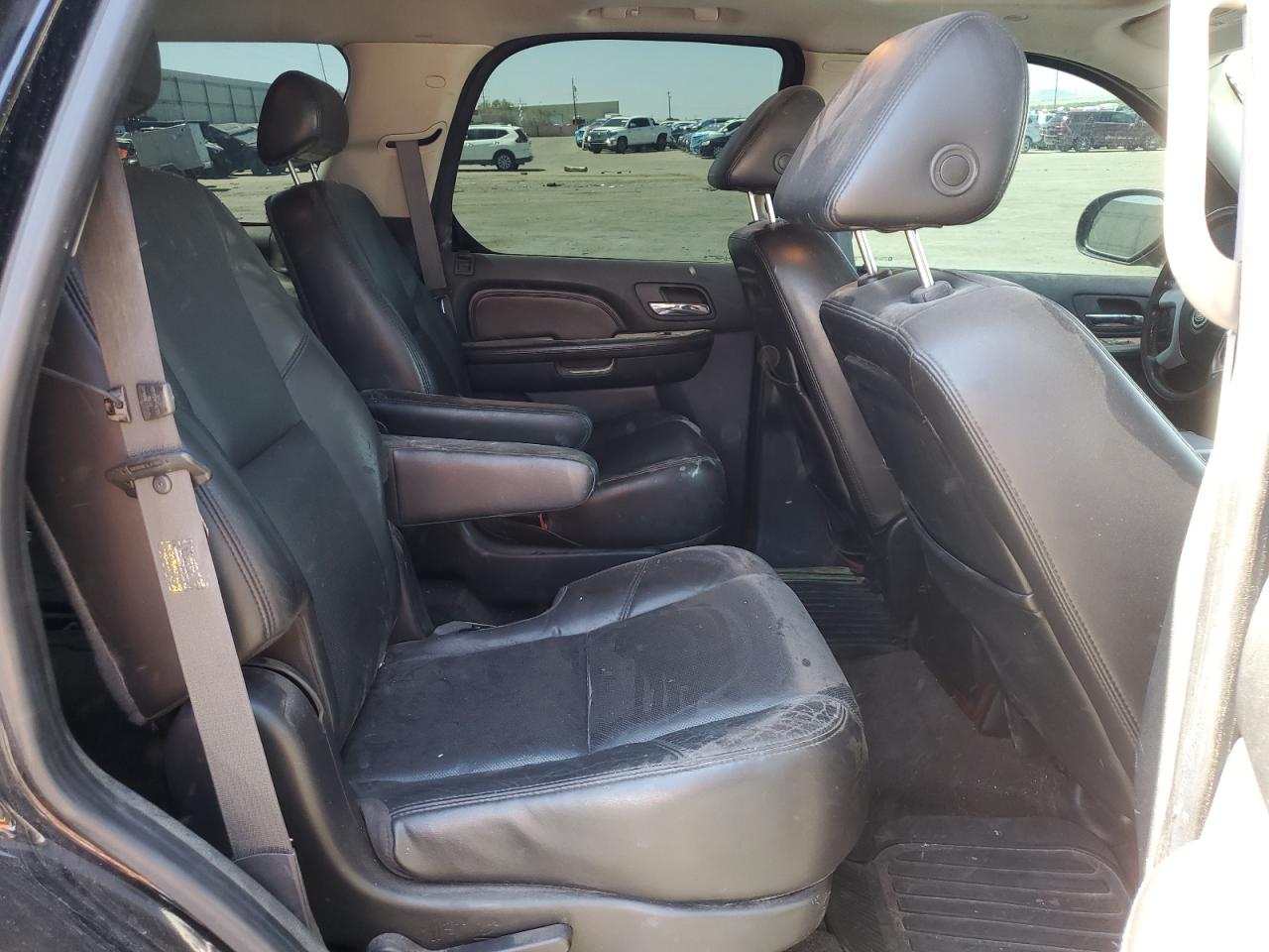 2007 Cadillac Escalade Luxury VIN: 1GYFK63807R165197 Lot: 56883485