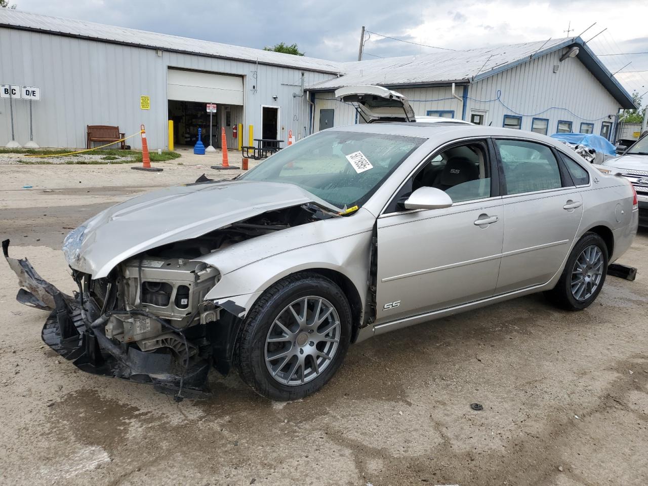 2006 Chevrolet Impala Super Sport للبيع في Pekin، IL - Front End