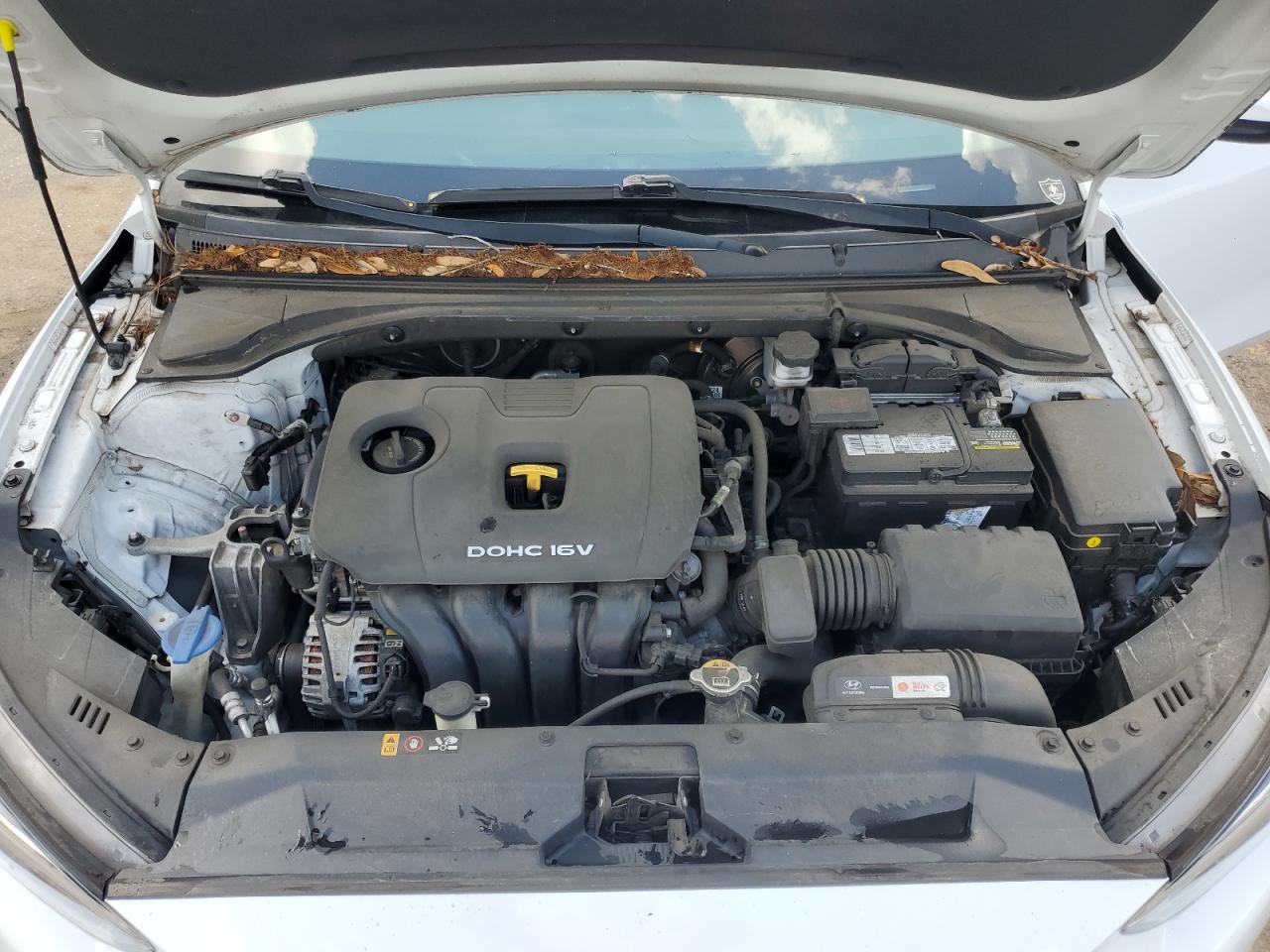2019 Hyundai Veloster Base VIN: KMHTG6AFXKU015613 Lot: 54073665