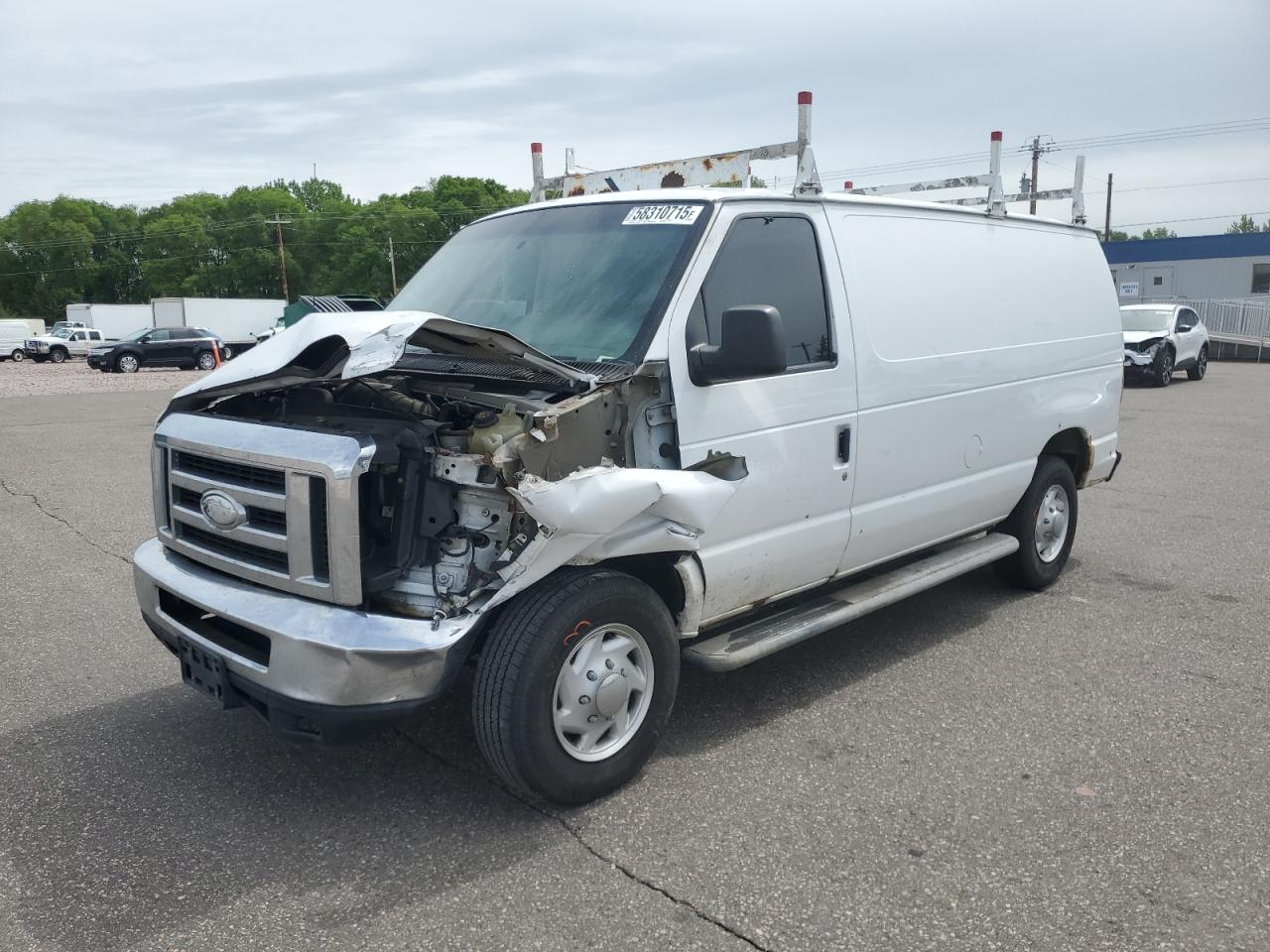 2014 Ford Econoline E250 Van продається в Ham Lake, MN - Front End