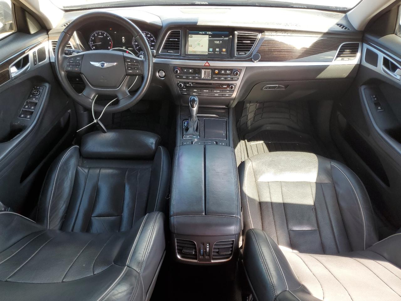 2015 Hyundai Genesis 3.8L VIN: KMHGN4JE5FU072830 Lot: 59228185