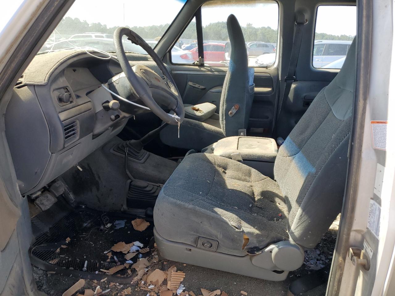 1992 Ford F250 VIN: 1FTHX26G7NKA09689 Lot: 55904895