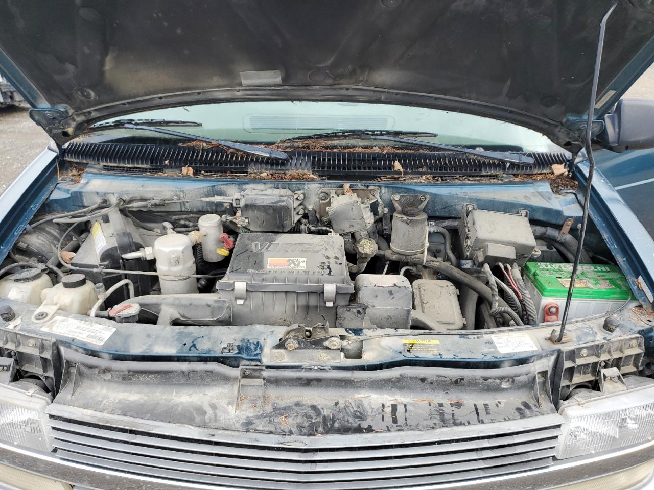 1998 Chevrolet Astro VIN: 1GNEL19W0WB124591 Lot: 55825235