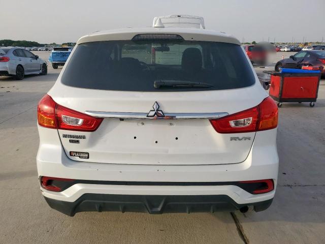  MITSUBISHI OUTLANDER 2018 Biały