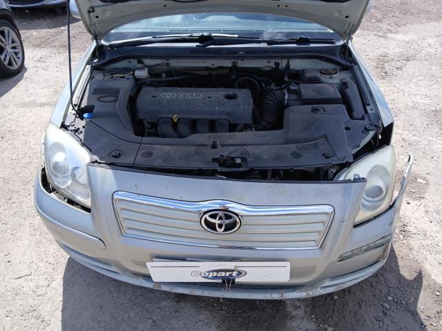 2004 TOYOTA AVENSIS T3