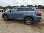 2018 Toyota Highlander Le na sprzedaż w Elgin, IL - Front End