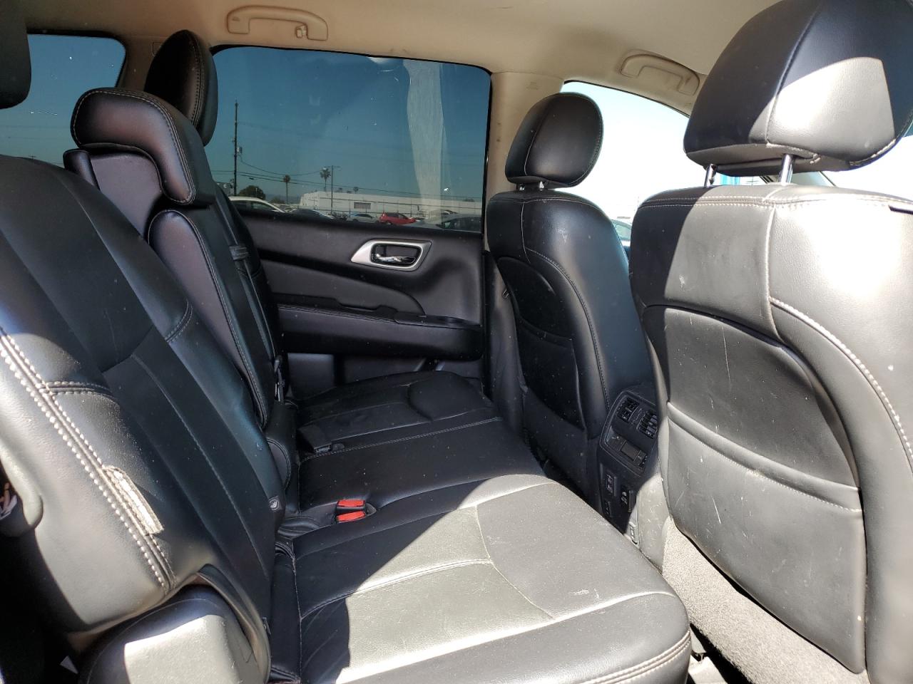 2018 Nissan Pathfinder S VIN: 5N1DR2MN5JC641939 Lot: 54677275