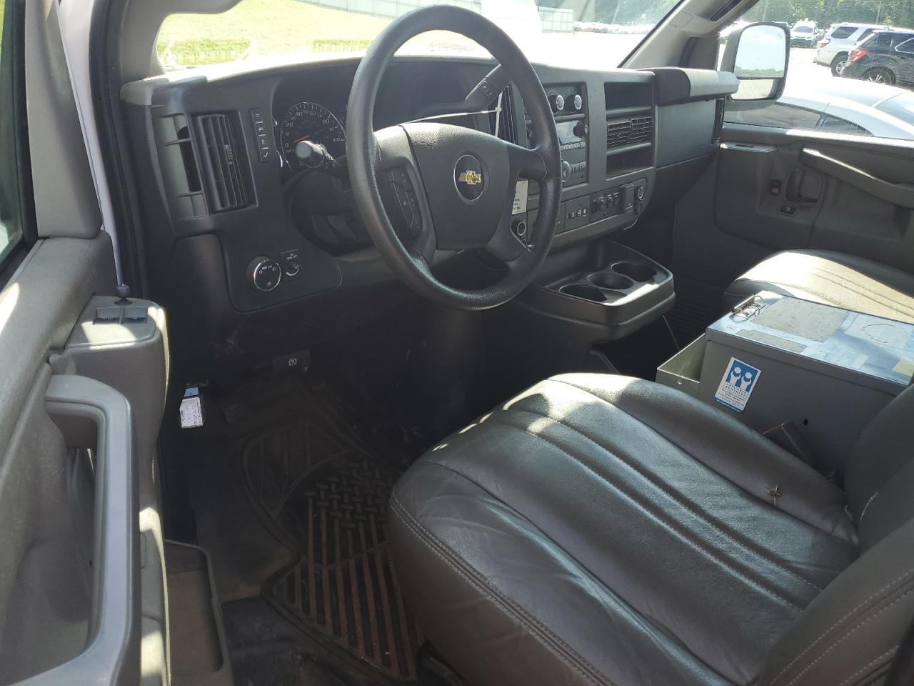 2018 Chevrolet Express G2500 VIN: 1GCWGAFP9J1198380 Lot: 57449965