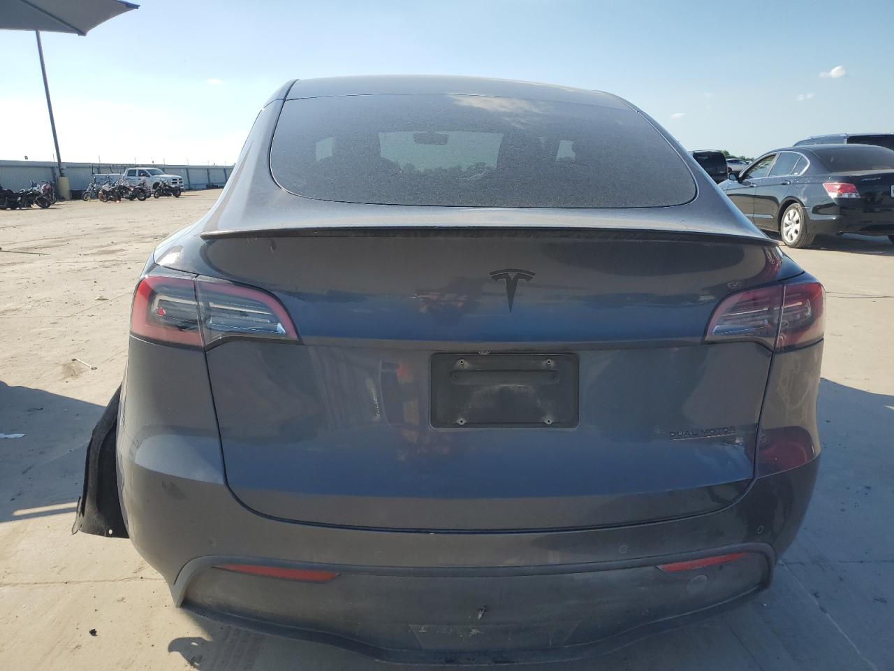 2022 Tesla Model Y VIN: 7SAYGDEF8NF384270 Lot: 56718215