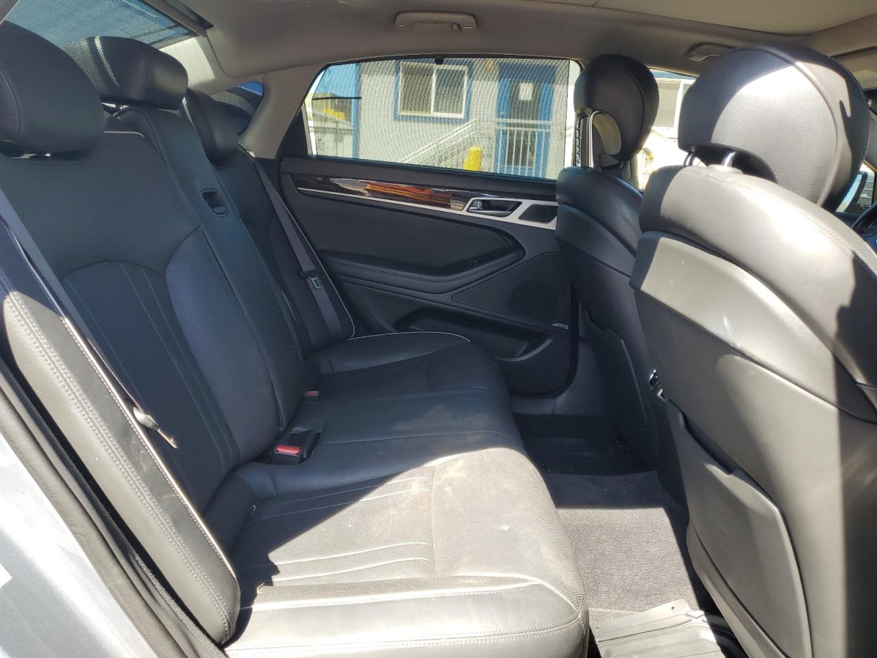 2015 Hyundai Genesis 3.8L VIN: KMHGN4JE5FU072830 Lot: 59228185