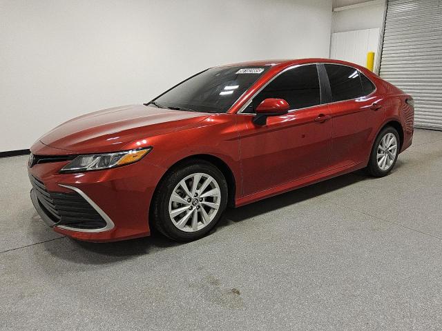  TOYOTA CAMRY 2023 Красный