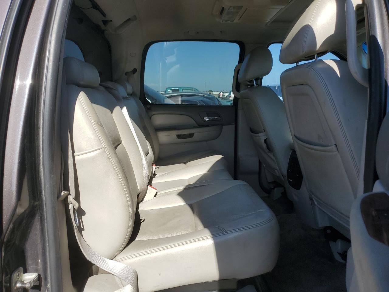2010 Chevrolet Avalanche Ltz VIN: 3GNVKGE01AG102946 Lot: 56424565