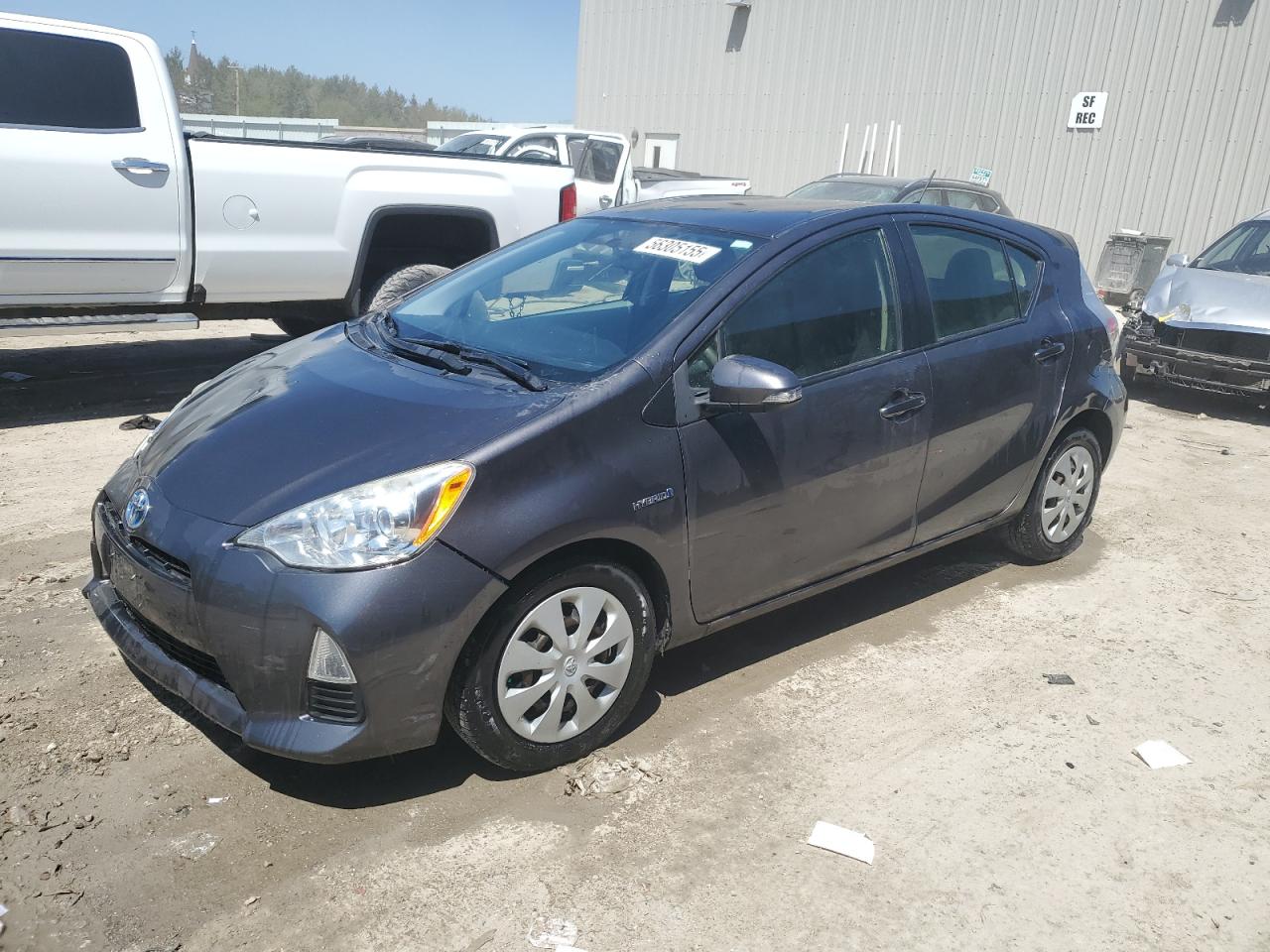 2013 Toyota Prius C  للبيع في Franklin، WI - Front End
