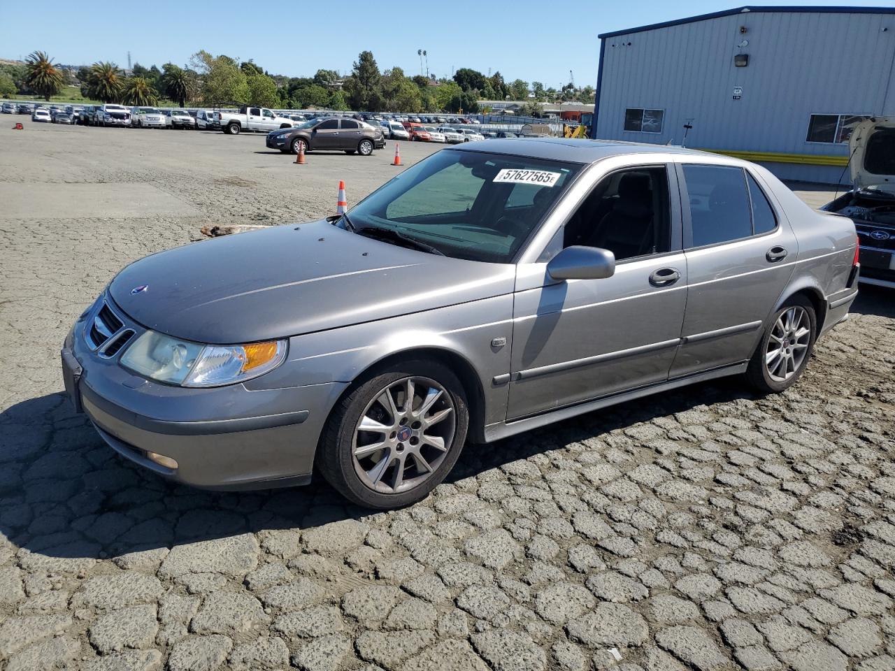 Vallejo, CA에서 판매 중인 2002 Saab 9-5 Aero - Rear End