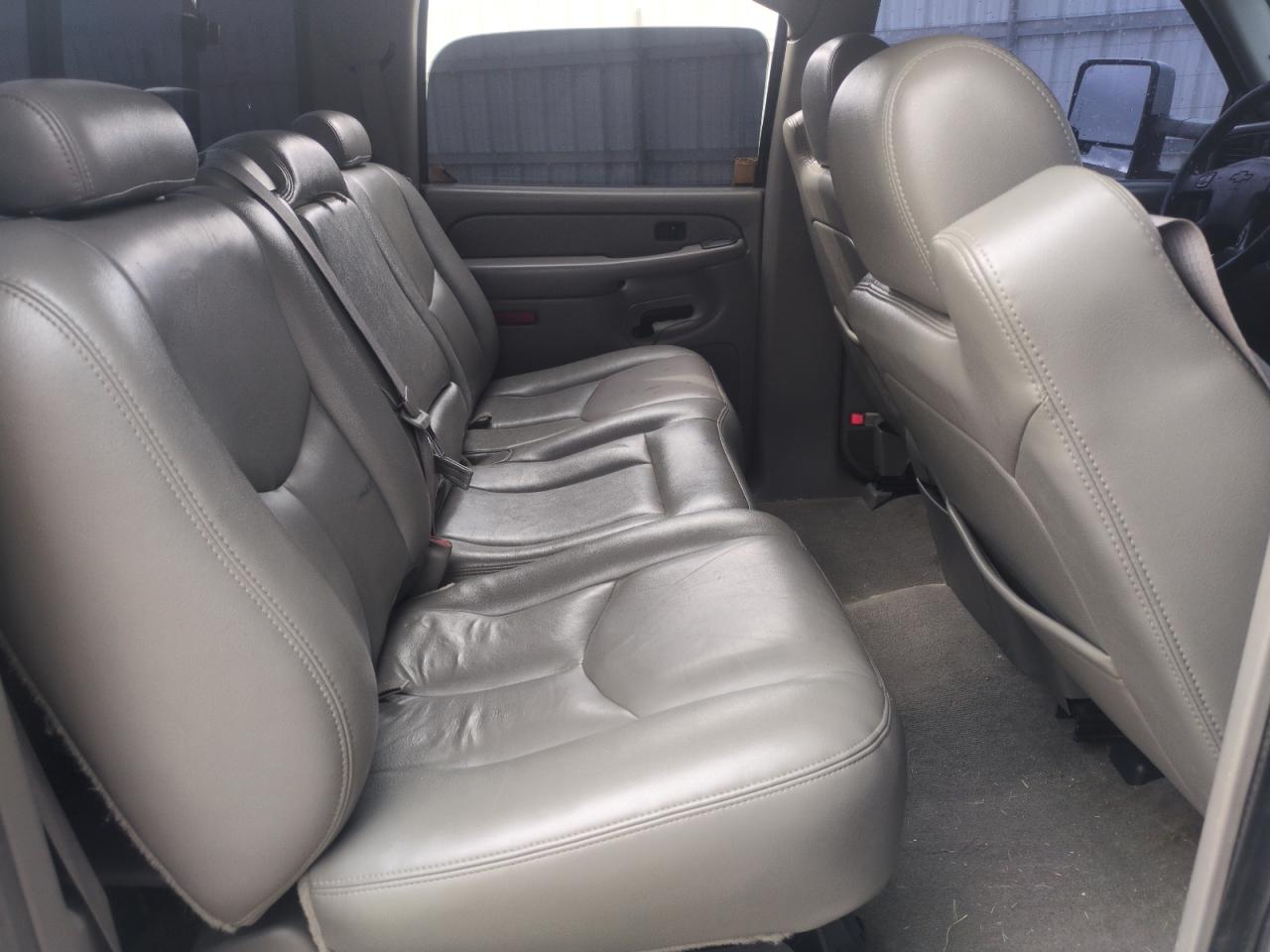 2005 Chevrolet Silverado K2500 Heavy Duty VIN: 1GCHK23U95F820332 Lot: 56718705