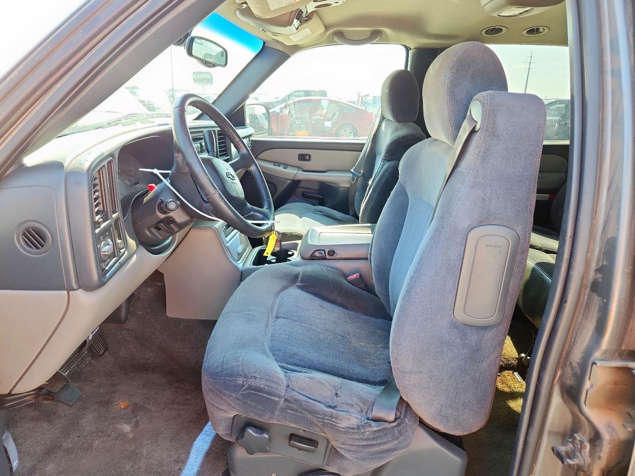 2001 Chevrolet Suburban C1500 VIN: 3GNEC16T71G284722 Lot: 57615975