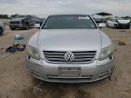 2004 Volkswagen Phaeton 4.2 продається в Kansas City, KS - Minor Dent/Scratches