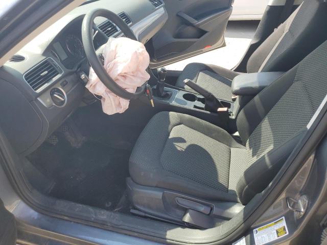 Sedans VOLKSWAGEN PASSAT 2012 Szary