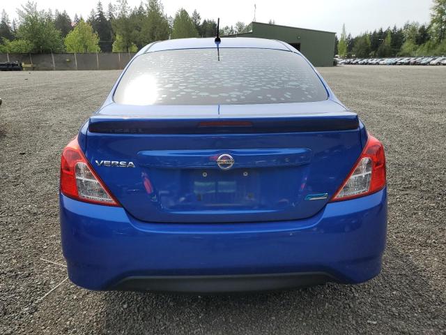 Sedans NISSAN VERSA 2015 Granatowy
