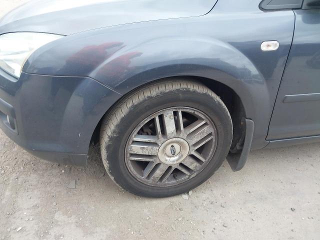 2005 FORD FOCUS GHIA