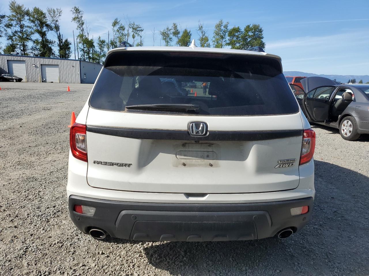2020 Honda Passport Touring VIN: 5FNYF8H96LB008631 Lot: 55956615
