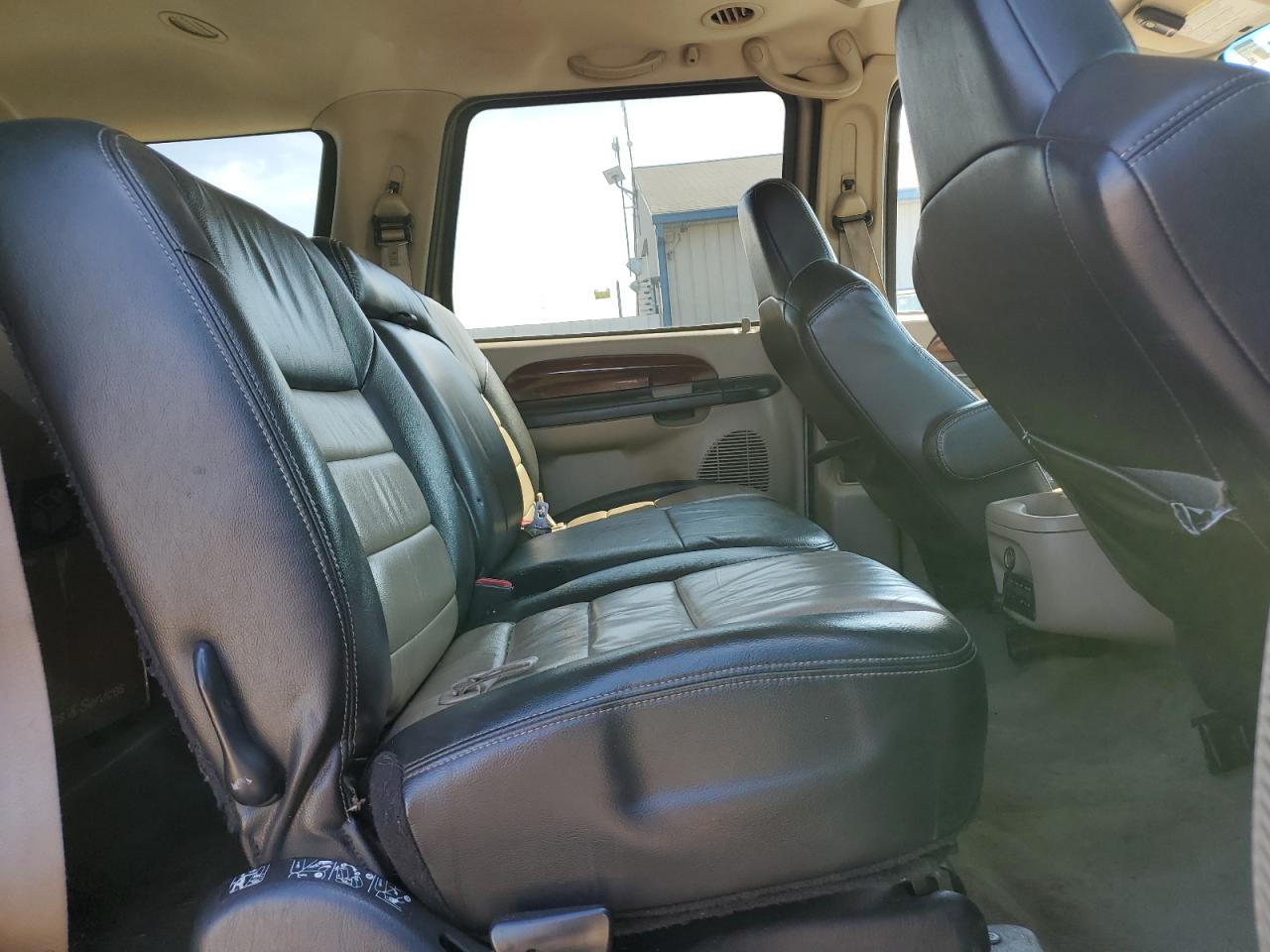 2005 Ford Excursion Eddie Bauer VIN: 1FMNU45S45EB52638 Lot: 56844915