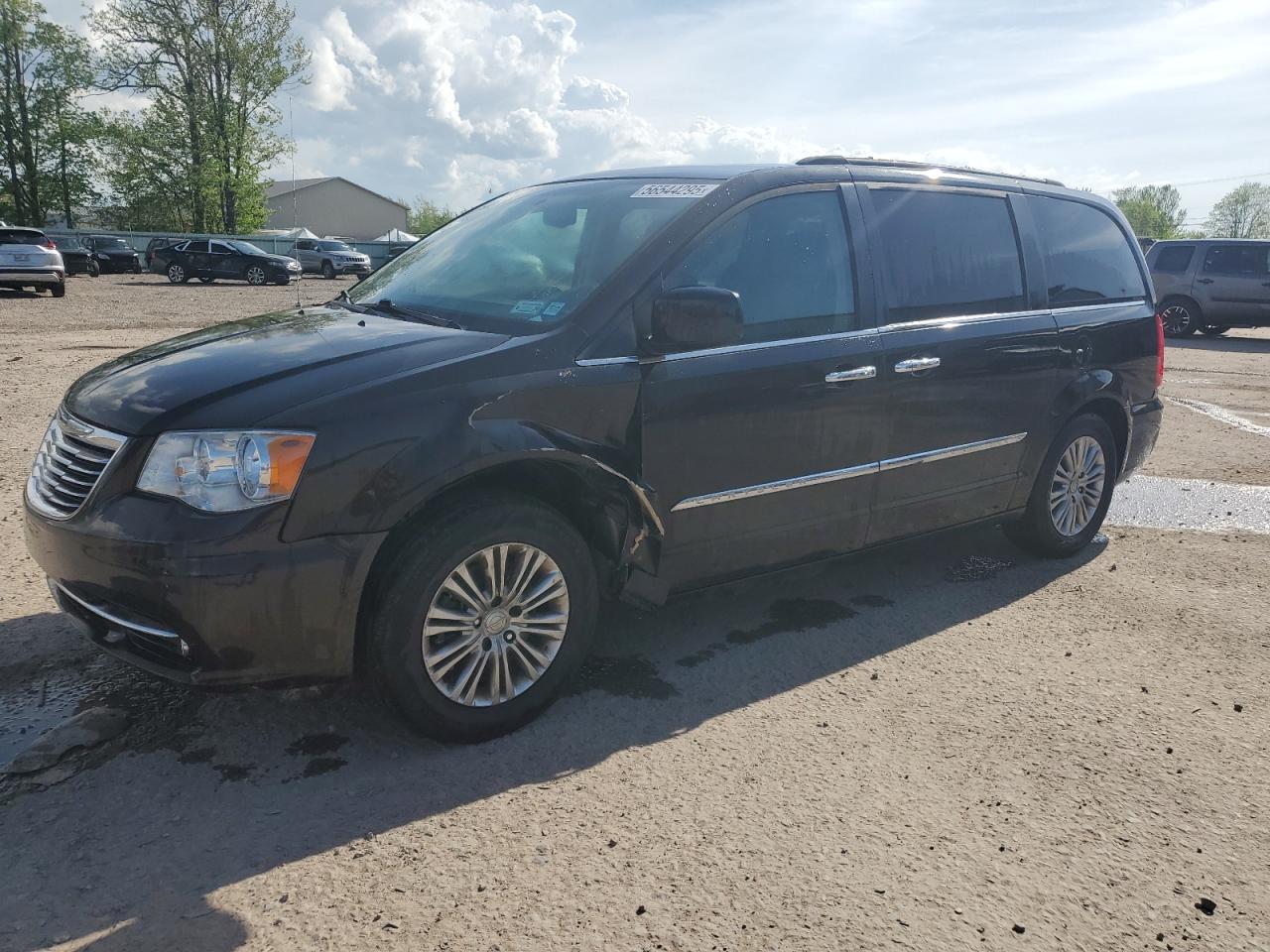 2015 Chrysler Town & Country Touring L