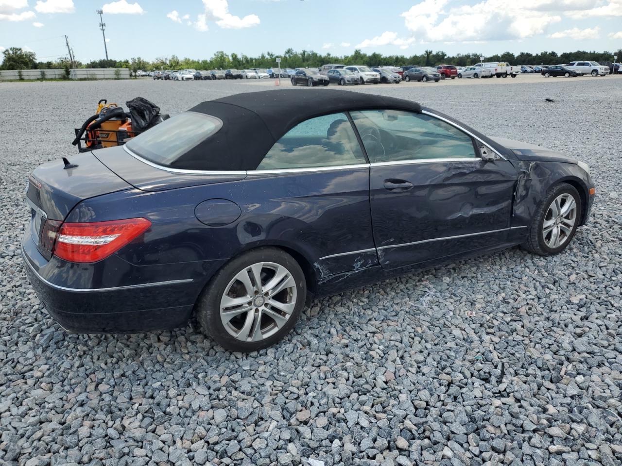 Image 3 of 2011 Mercedes-Benz E-klasse salvage vehicle - Lot #57095815 at Copart