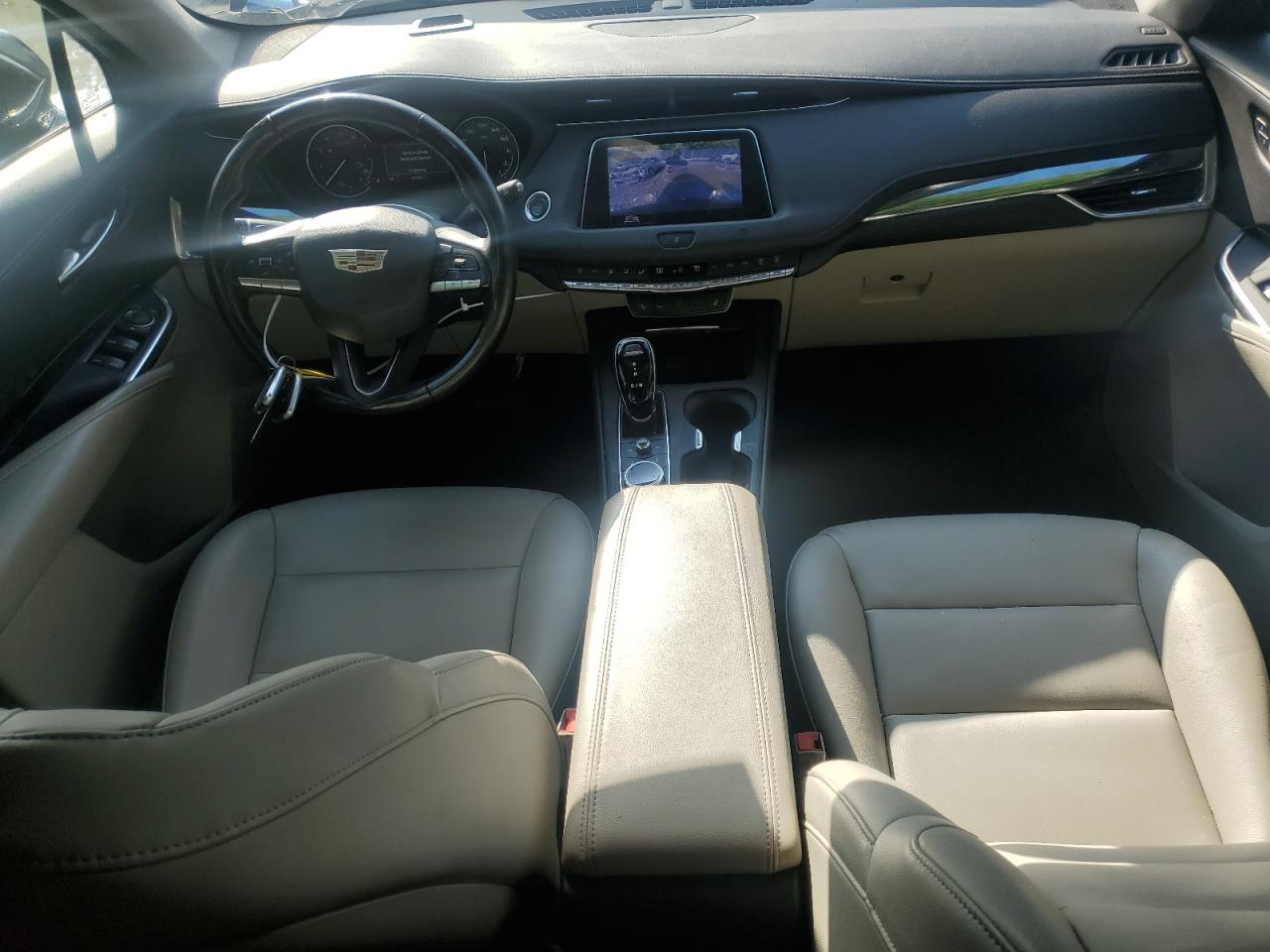 2020 Cadillac Xt4 Luxury VIN: 1GYAZAR45LF142183 Lot: 58820725