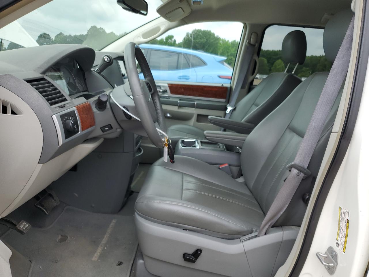 2009 Chrysler Town & Country Touring VIN: 2A8HR54119R568097 Lot: 56555125
