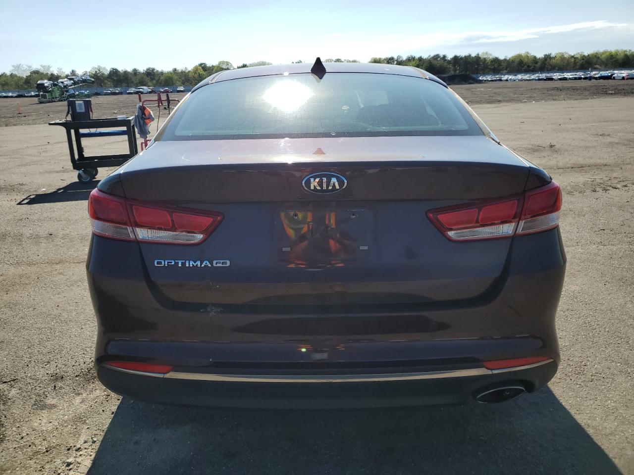 2018 Kia Optima Lx VIN: 5XXGT4L32JG217780 Lot: 56351755
