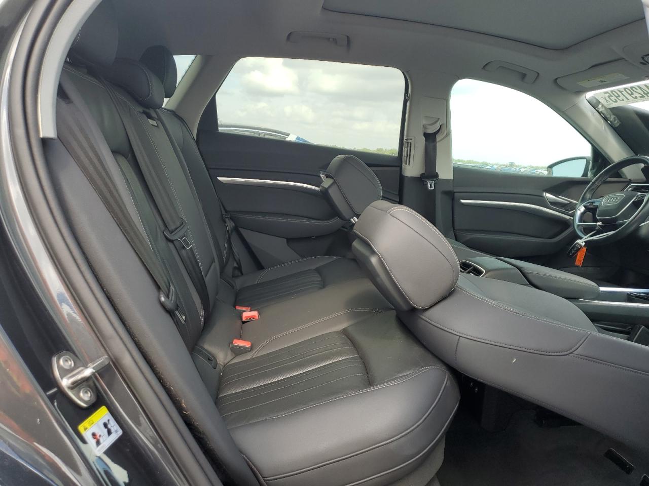 2019 Audi E-Tron Premium Plus VIN: WA1LAAGE8KB024694 Lot: 54429195
