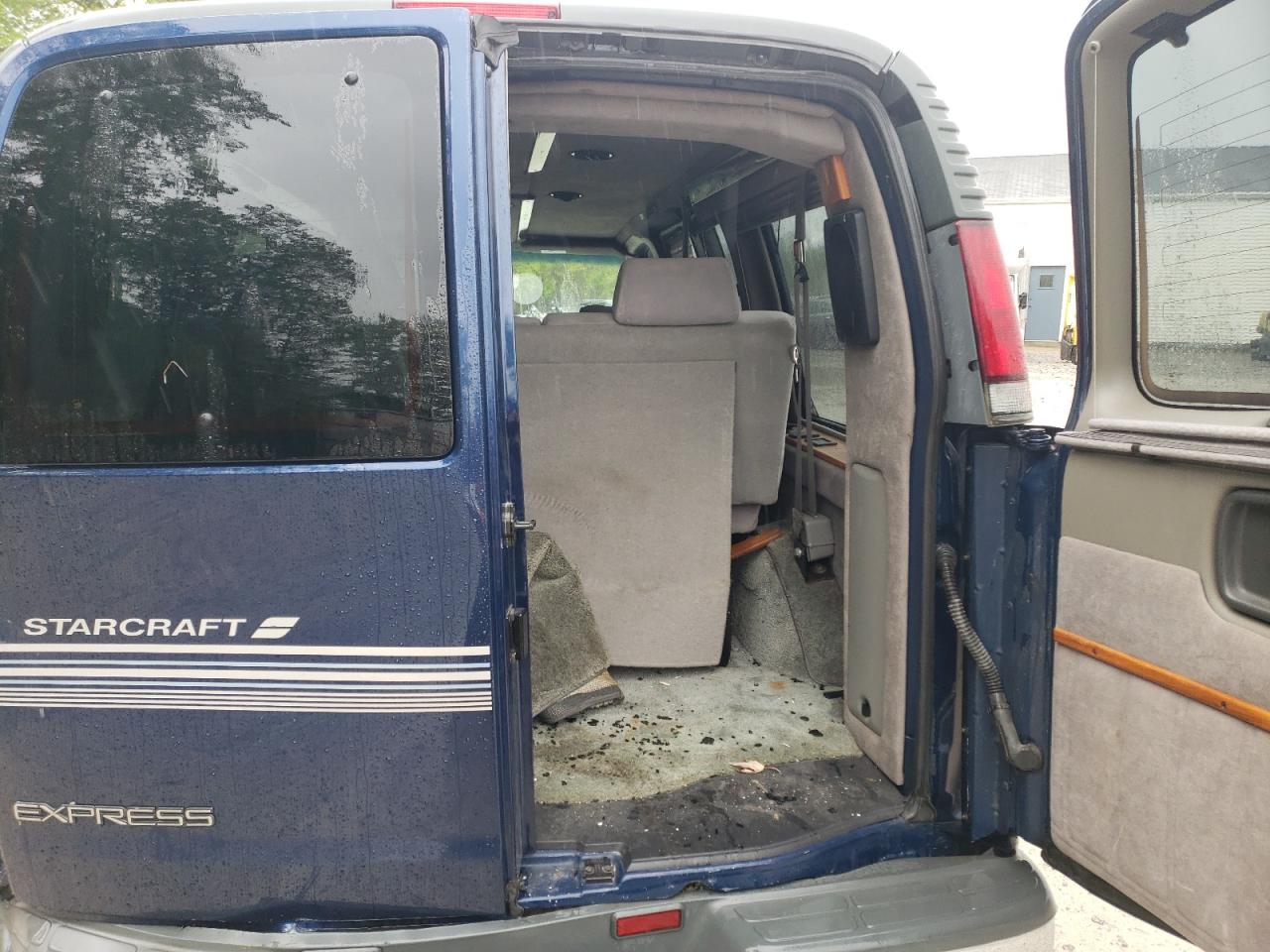 2001 Chevrolet Express G1500 VIN: 1GBFG15R211243862 Lot: 57950355