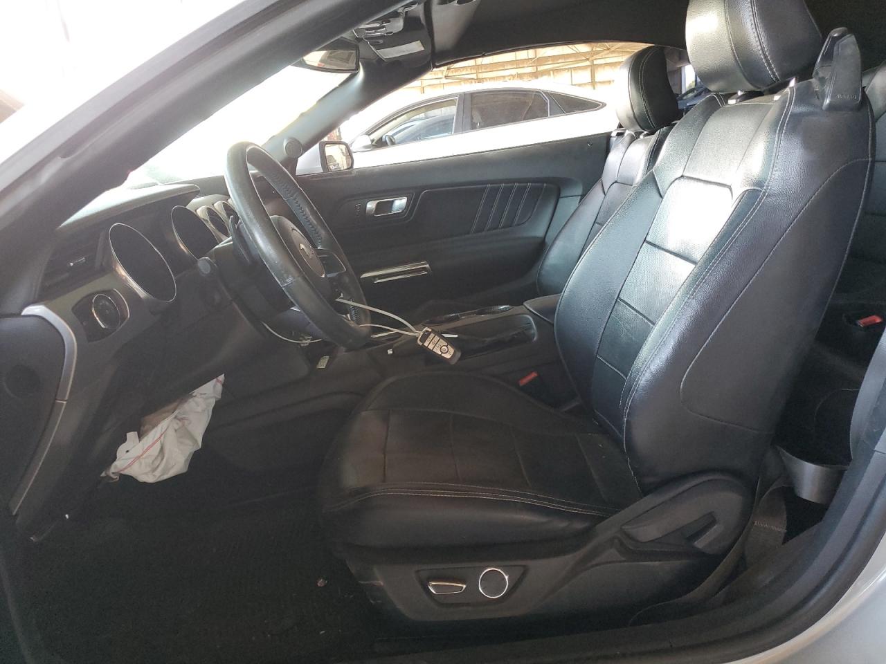 2018 Ford Mustang VIN: 1FATP8UH8J5132599 Lot: 56536295