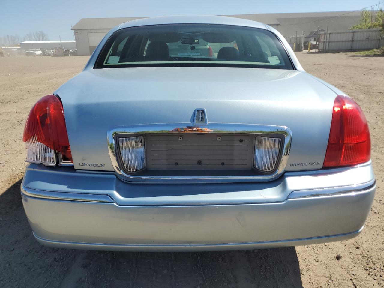 2006 Lincoln Town Car Signature VIN: 1LNHM81W36Y622915 Lot: 56097935