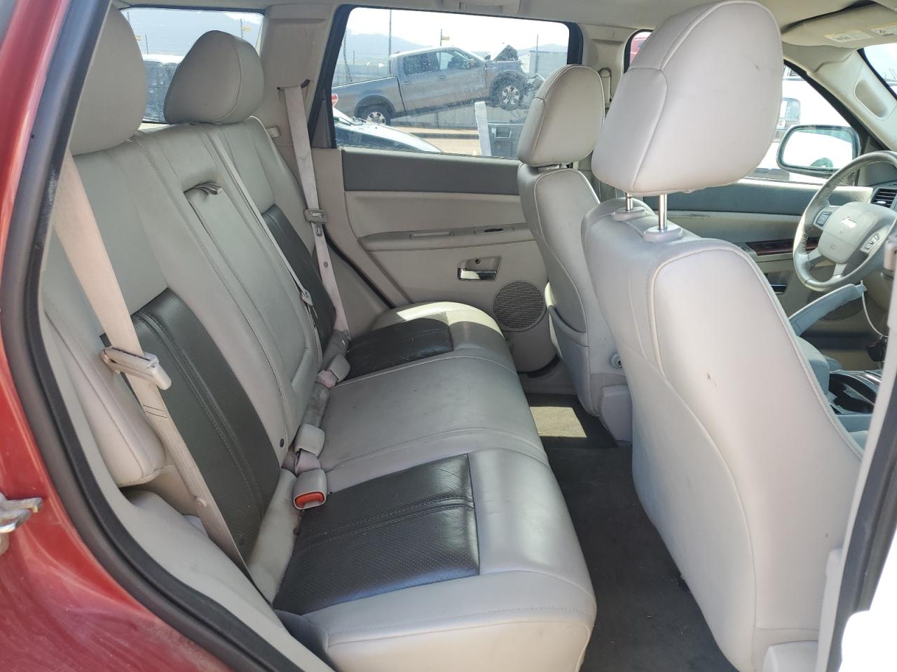 2005 Jeep Grand Cherokee Limited VIN: 1J4HR58N05C727788 Lot: 56701225