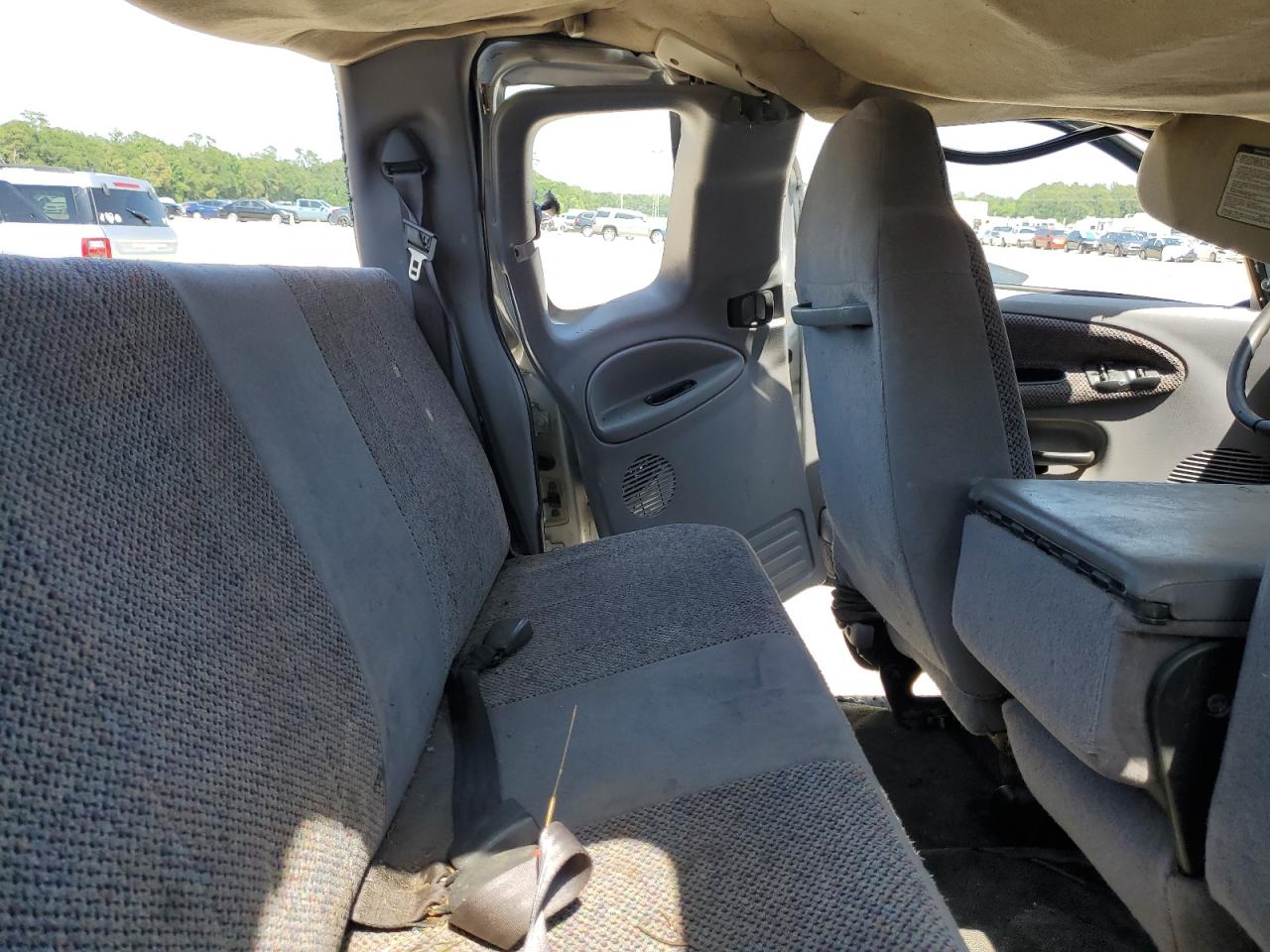 2002 Dodge Ram 2500 VIN: 3B7KF23C42M233274 Lot: 56241475