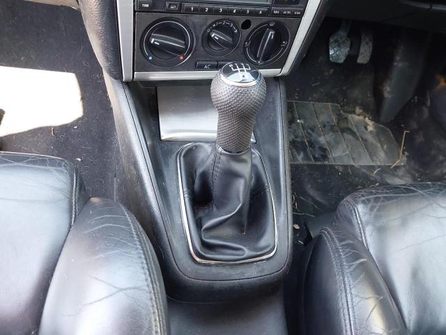 2001 VOLKSWAGEN GOLF