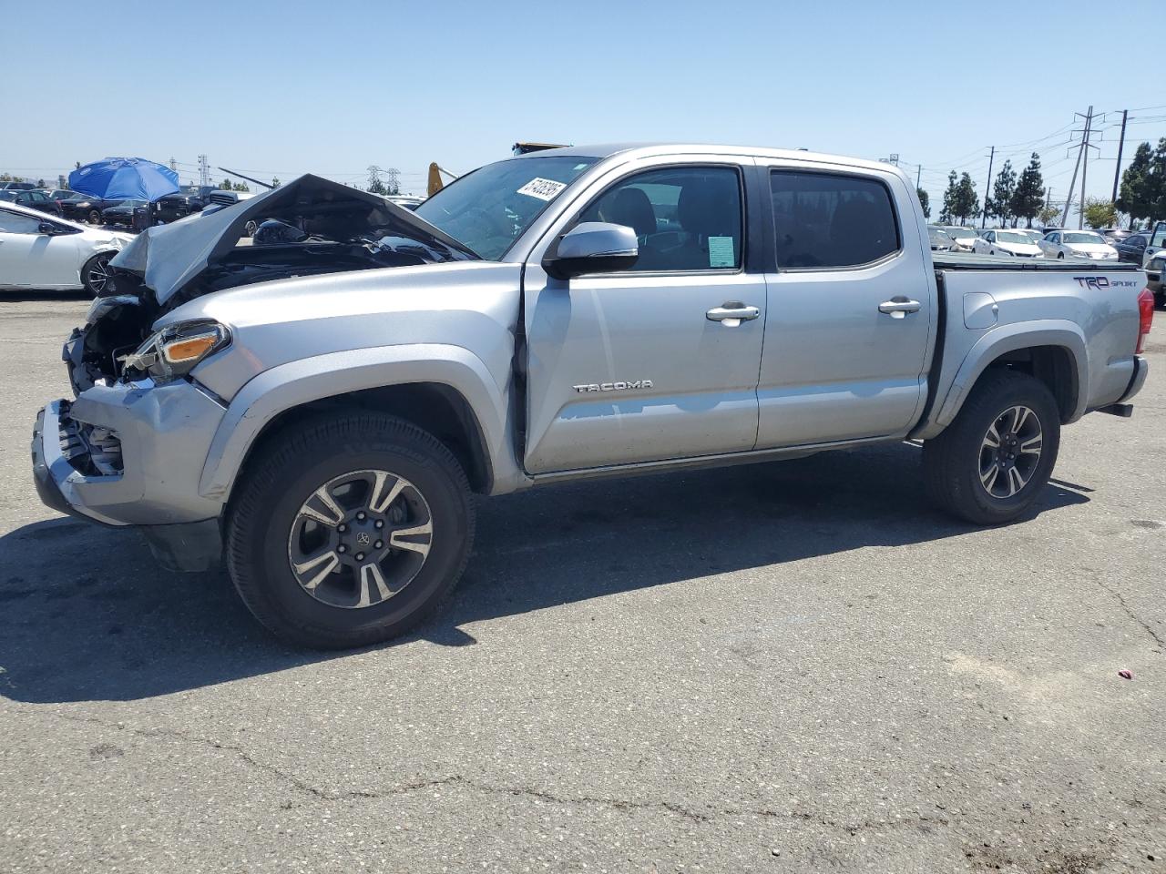 2017 Toyota Tacoma Double Cab na sprzedaż w Rancho Cucamonga, CA - Front End