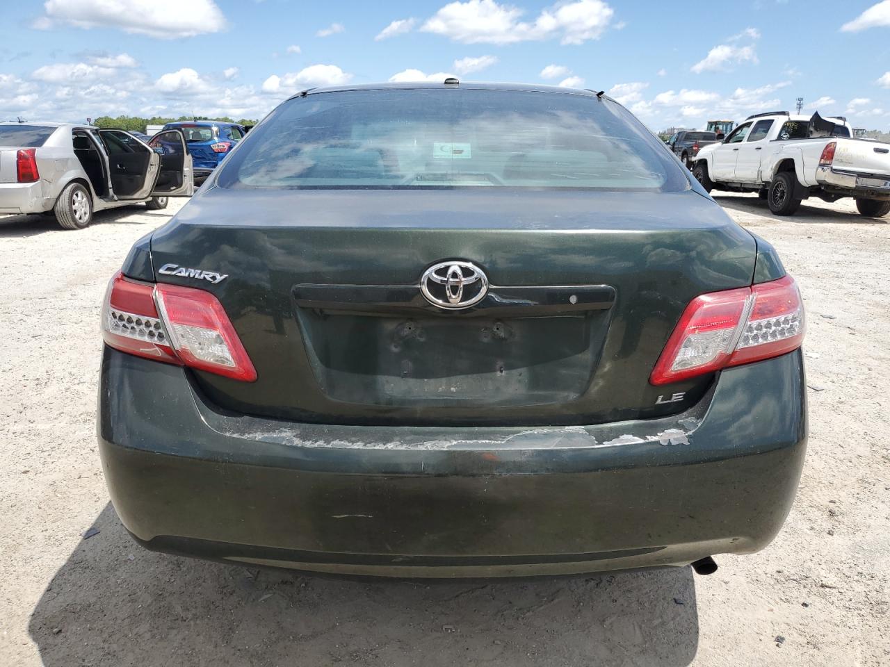 2011 Toyota Camry Base VIN: 4T1BF3EKXBU583185 Lot: 58826885