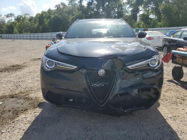  ALFA ROMEO STELVIO 2022 Чорний