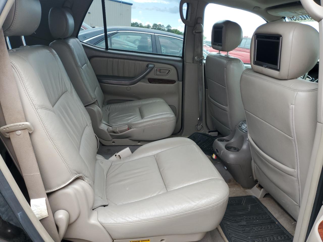 2005 Toyota Sequoia Limited VIN: 5TDZT38A75S243581 Lot: 55972285