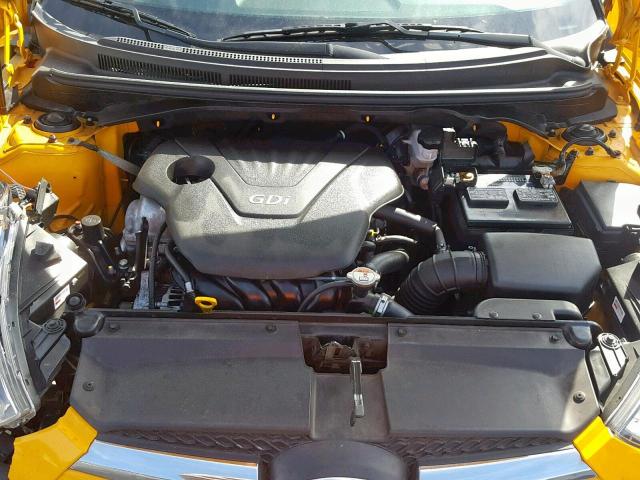 Купе HYUNDAI VELOSTER 2015 Желтый